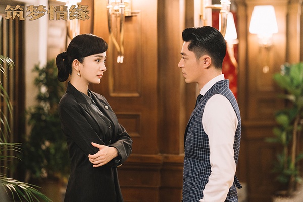 楊冪主演的低分陸劇1:《築夢情緣》豆瓣評分4.5