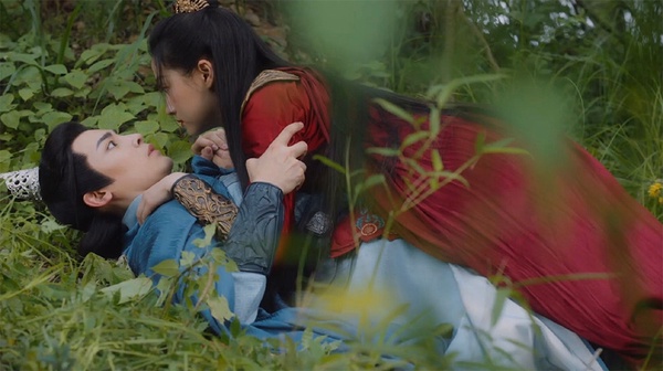 陸劇9個奇葩吻戲！《我就是這般女子》噴嚏吻太搞笑，麵條吻、夾心吻都尬出新高度