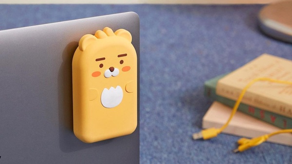 KAKAO FRIENDS「吸附式無線行動電源」登場!萊恩化身吸盤小章魚,充電時也能滑手機