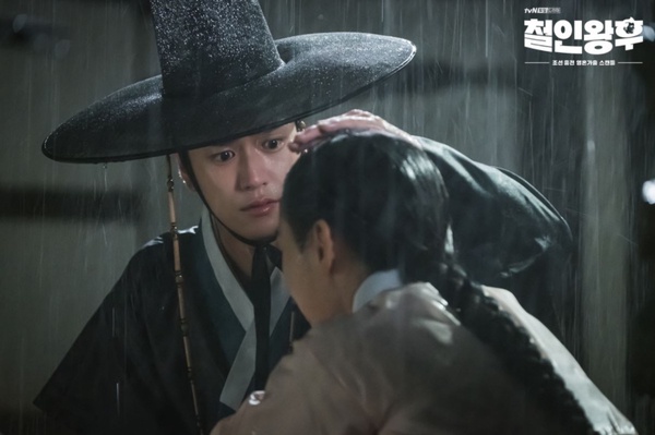 《哲仁王后》與原版7個差異對比！原版初次圓房就懷孕、調戲宮女很露骨，結局超崩壞？