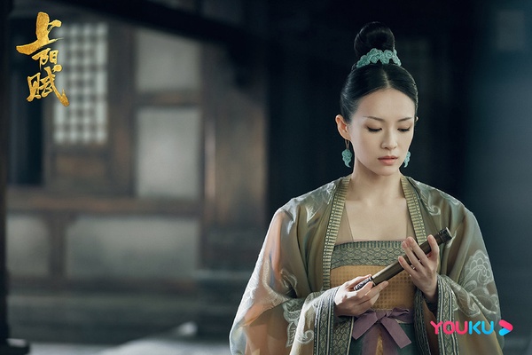熱播古裝劇古裝女神造型PK 4：章子怡 飾演《上陽賦》王儇