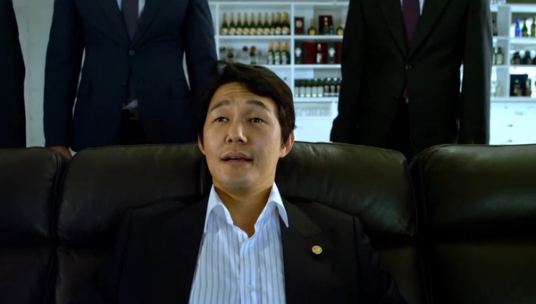 《哲仁王后》致敬彩蛋解析5:奉煥飲毒前台詞致敬《新世界》