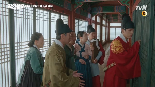 《哲仁王后》戀愛中的哲宗好萌！愛吃醋、狂逗老婆，奉煥懷孕不能「吃拉麵」覺得可惜？