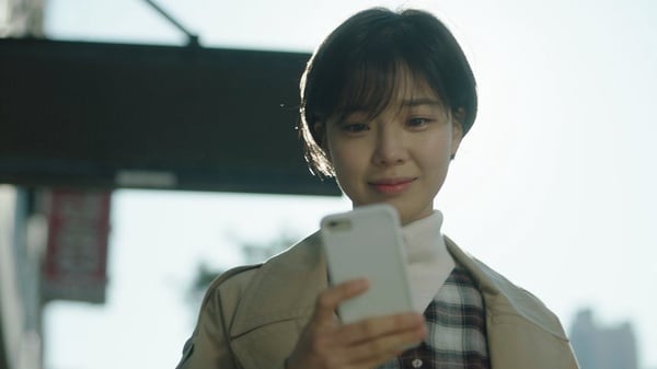 《女神降臨》配角顏值不輸文佳煐！劇中隱藏6美女，惠敏美到認不出，她神似Jisoo甜翻！