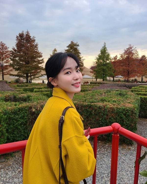 《女神降臨》配角顏值不輸文佳煐！劇中隱藏6美女，惠敏美到認不出，她神似Jisoo甜翻！