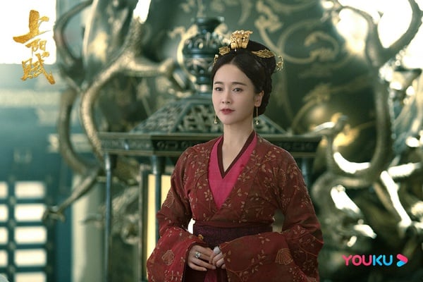 古裝劇《上陽賦》女角古裝vs時裝3:左曉卿 飾演 謝宛如