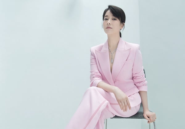 古裝劇《上陽賦》女角古裝vs時裝3:左曉卿 飾演 謝宛如