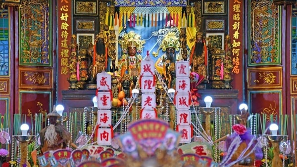 台北必朝聖「靈驗廟宇」清單！求姻緣、財運看過來，春節走春保你好運旺整年