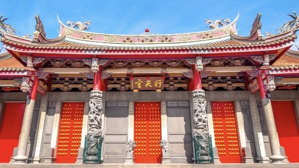 台北必朝聖「靈驗廟宇」清單！求姻緣、財運看過來，春節走春保你好運旺整年
