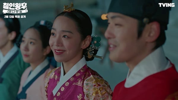 《哲仁王后》番外哲宗變醋王！網議想看到的番外劇情，網敲碗奉煥育兒、哲宗魂穿到現代