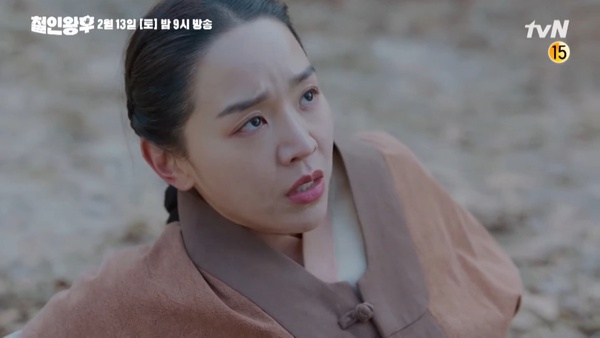 《哲仁王后》由甜轉虐！帝后19禁公開調情、申惠善演技battle大妃，結尾她被捅刀網氣瘋