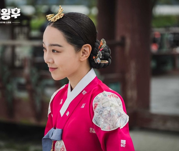 《哲仁王后》結局預測！平行時空梗？奉煥穿回「男兒身」遇哲宗？網敲碗帝后出宮賣湯飯