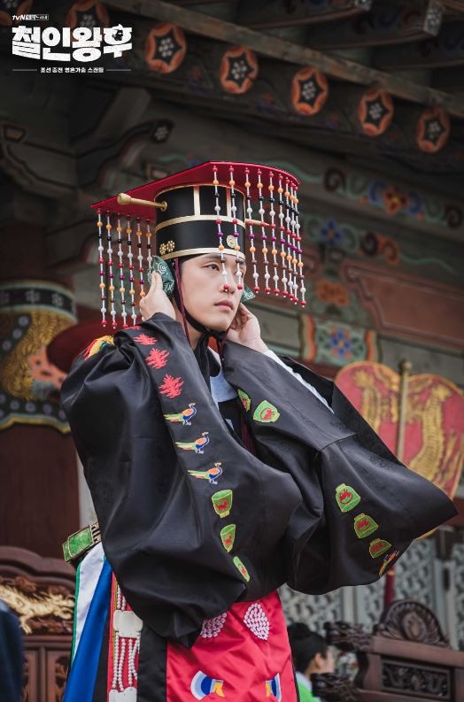 《哲仁王后》結局預測！平行時空梗？奉煥穿回「男兒身」遇哲宗？網敲碗帝后出宮賣湯飯