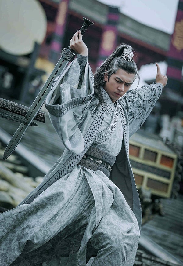 大男主玄幻古裝劇評分榜TOP 5：李現、李一桐《劍王朝》豆瓣評分6.2
