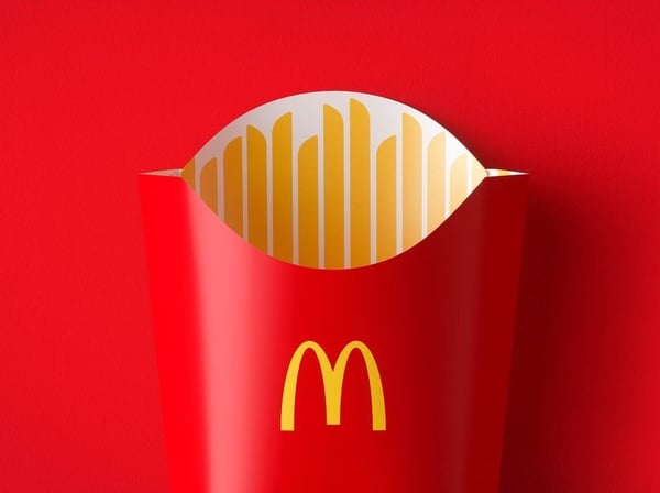 2021麥當勞全新系列包裝登場！大麥克登上包裝盒、金黃薯條變背景，可愛又方便識別～