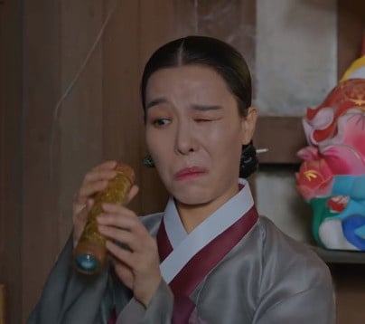 《哲仁王后》爆笑表情包集合5：崔尚宮「絕望社畜」系列