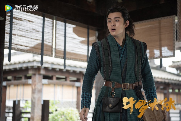 古裝劇《斗羅大陸》演員古裝vs時裝5:劉潤南 飾演 歐思客
