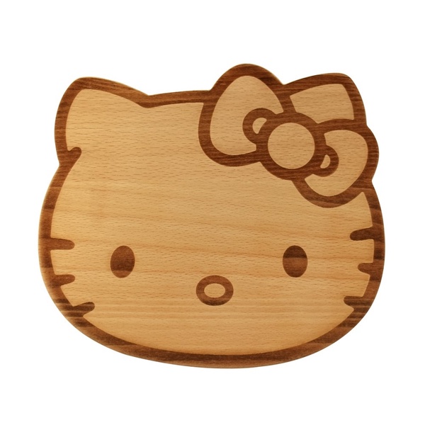 7-11推出「Hello Kitty原木餐具」！超萌Kitty造型原木餐盤、兩用杯墊，這天療癒開賣！