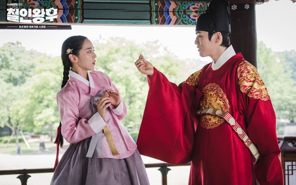 《哲仁王后》申惠善是零負評女神！金正賢因她出演，編劇：不管演什麼，她都是最佳人選
