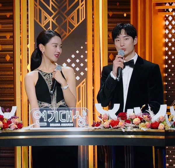 《哲仁王后》申惠善是零負評女神！金正賢因她出演，編劇：不管演什麼，她都是最佳人選