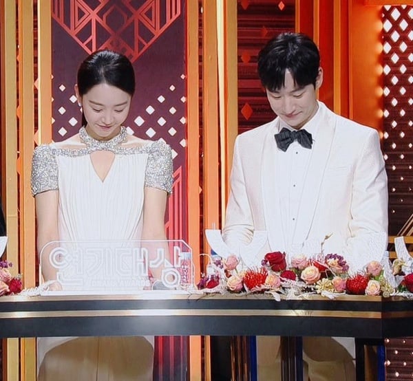 《哲仁王后》申惠善是零負評女神！金正賢因她出演，編劇：不管演什麼，她都是最佳人選