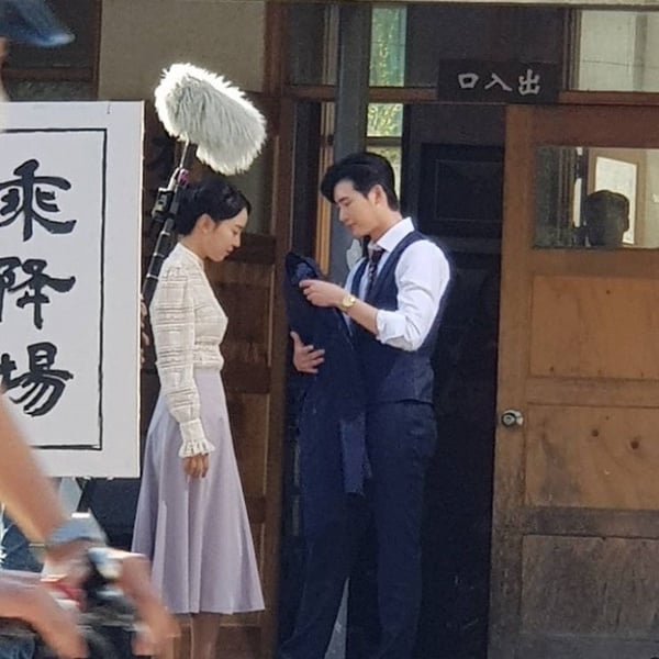 《哲仁王后》申惠善&amp;李鍾碩拍吻戲不用踮腳尖！身高&amp;臉蛋不符的女星，金高銀總是被誤會