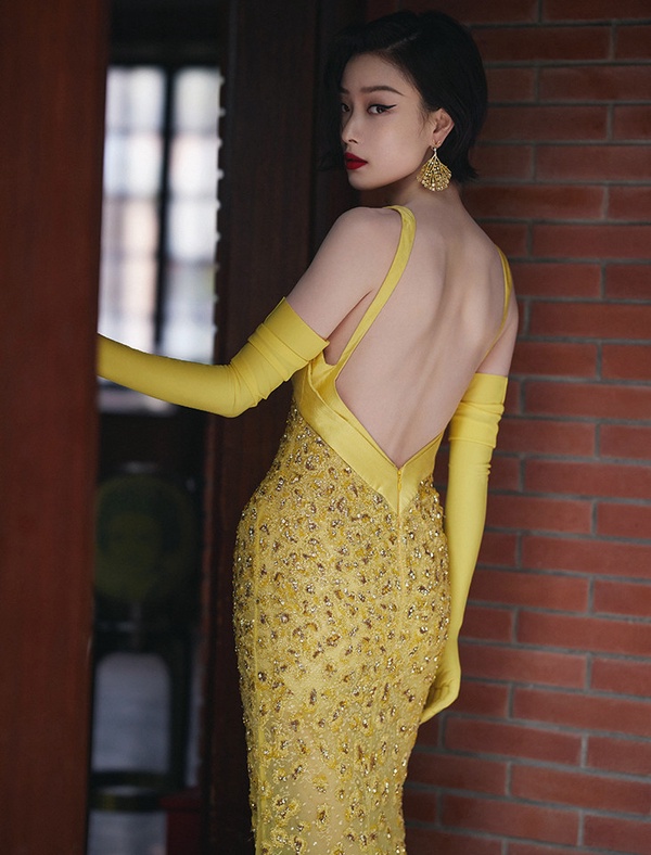 微博之夜女星紅毯造型未修vs精修7：倪妮