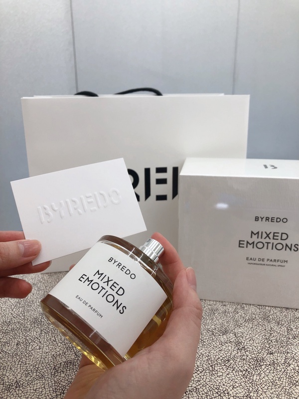 2021春夏「香水新品」推薦清單！Tom Ford極致撩男白夜香、Jo Malone絕美寶石瓶必敗