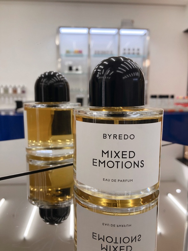 2021春夏「香水新品」推薦清單！Tom Ford極致撩男白夜香、Jo Malone絕美寶石瓶必敗