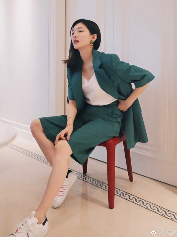 西裝外套穿搭5:KIM 김현아