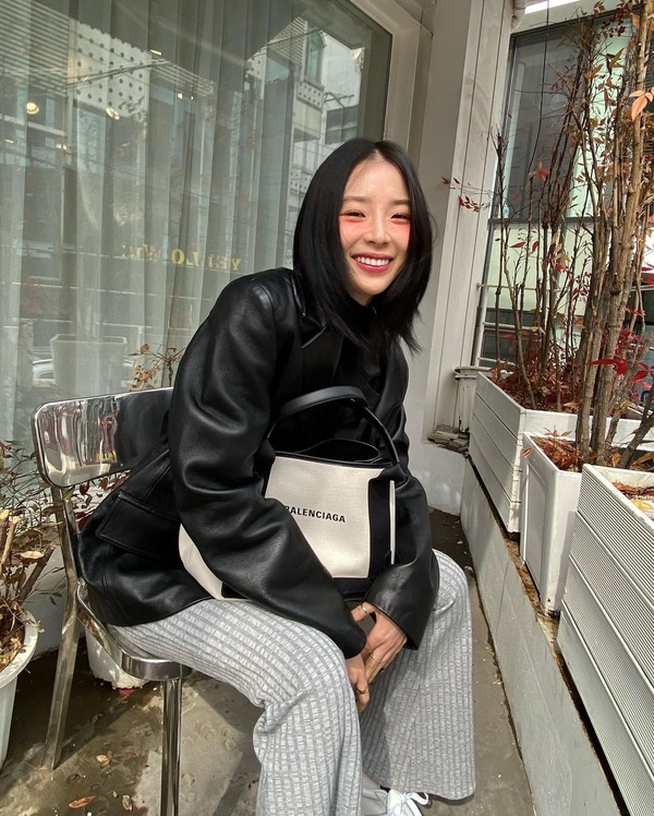 西裝外套穿搭4:Irene Kim