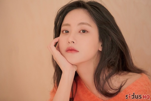 《哲仁王后》申惠善是元斌迷妹！韓劇女神也追星，她被玄彬迷倒，全智賢見到他秒害羞！