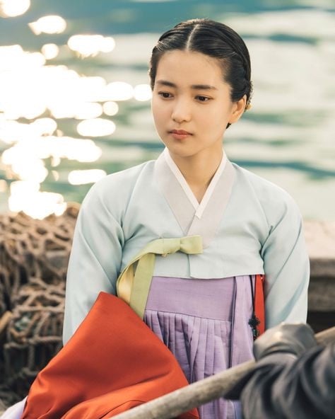 古裝超美韓劇女演員2：金泰梨 《陽光先生》