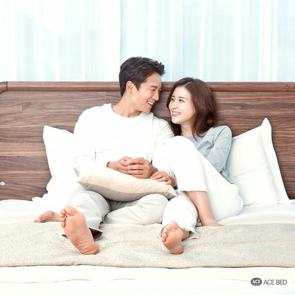 韓國神仙CP高甜戀愛互動5：池晟♥李寶英 放煙火當驚喜卻差點釀災？