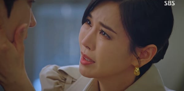 《Penthouse上流戰爭2》羅愛喬是秀蓮假扮？網列可疑證據，蝴蝶刺青被洗掉？羅愛喬第1季就出現過