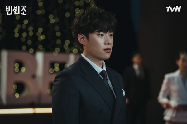 2021韓劇大勢配角！《文森佐》他親宋仲基爆紅，《上流戰爭2》恩星170cm長腿不輸金素妍