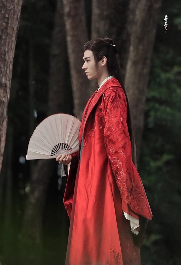 古裝劇《山河令》溫客行造型1:紅衣鬼谷谷主造型