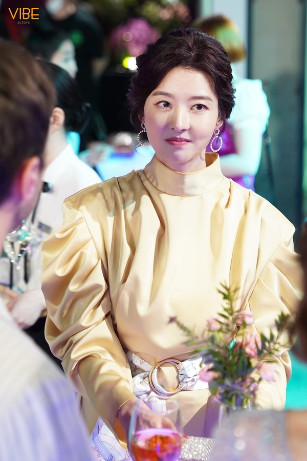 《夢想之地》尹汝真拿下奧斯卡!為愛移民又離婚收場、比她更戲劇化的韓星還有這幾位