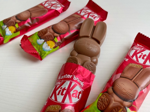 怎麼可以吃兔兔!全家推Kitkat 超萌「復活兔子巧克力」,療癒造型+堅果內餡快搶買
