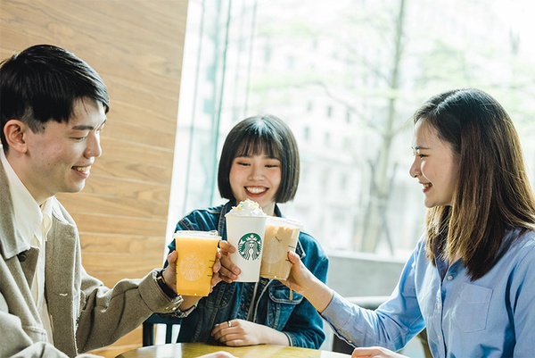 星禮程會員獨享飲品「星星相印白柚咖啡那堤」Grande NT$150，4/15上市