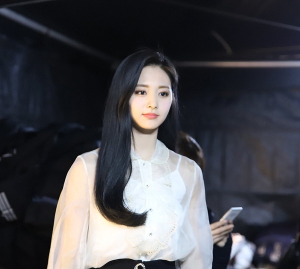 《上流戰爭2》金素妍「濃顏系」長相超絕!韓娛6位濃顏系美女,NANA、周子瑜美得好搶眼