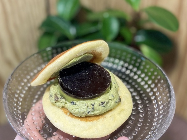 星野「柴蜜抹茶布丁銅鑼燒」現身全家!