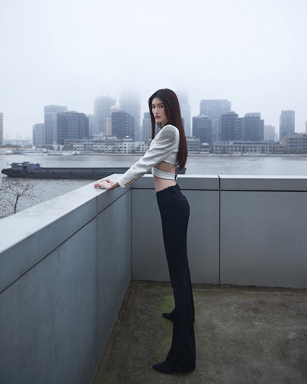 女星紅毯造型生圖vs精修8：何穗