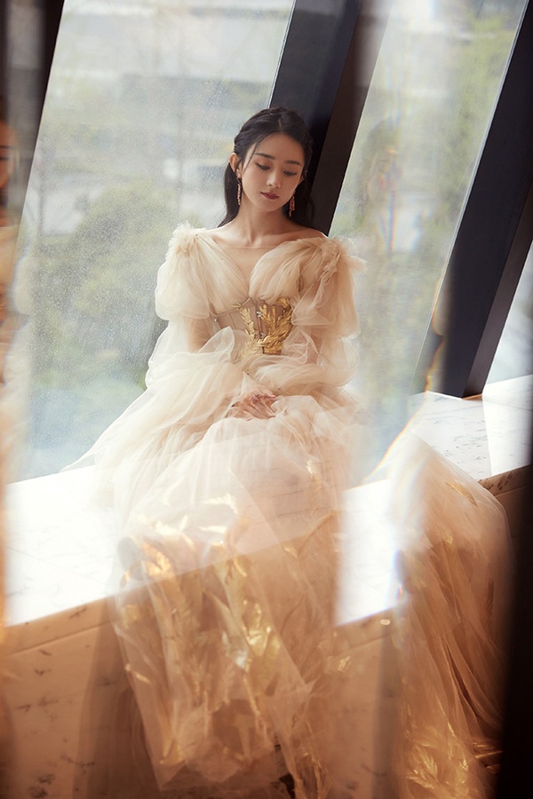 女星紅毯造型生圖vs精修10：趙麗穎