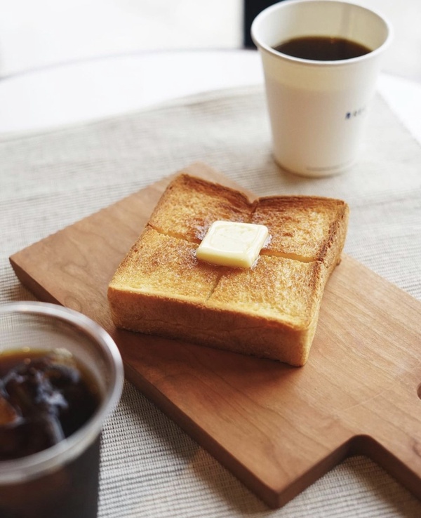 日本冠軍咖啡「REC COFFEE」台灣首店進駐台中，超美清水模＋露天座位，「這天」開幕！