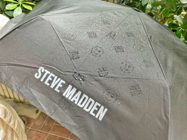 家樂福 X STEVE MADDEN 紅利集點換購開跑