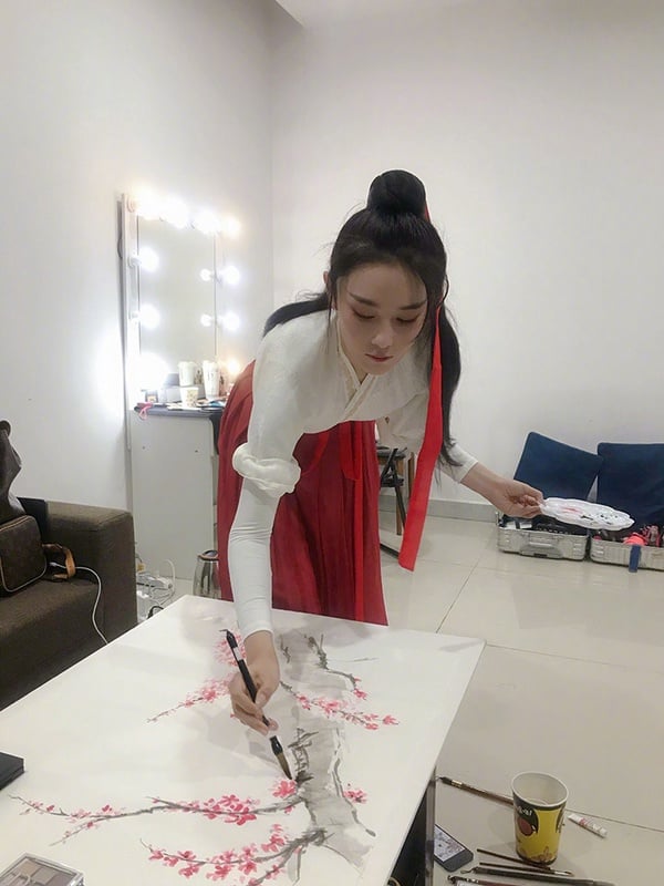 陸劇明星隱藏技能9:張馨予 國畫畫師