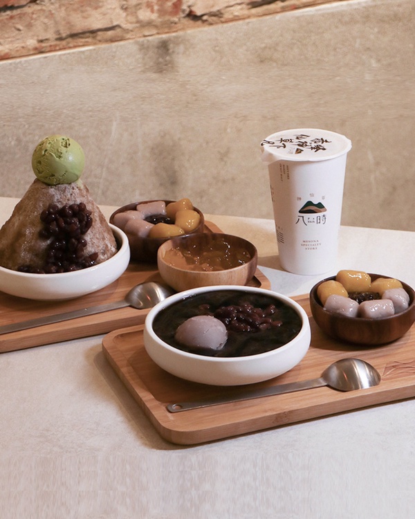 整杯都是料！八時神仙草「珍珠粉粿仙草鮮奶茶」咀嚼控必喝，加碼中山店新開幕