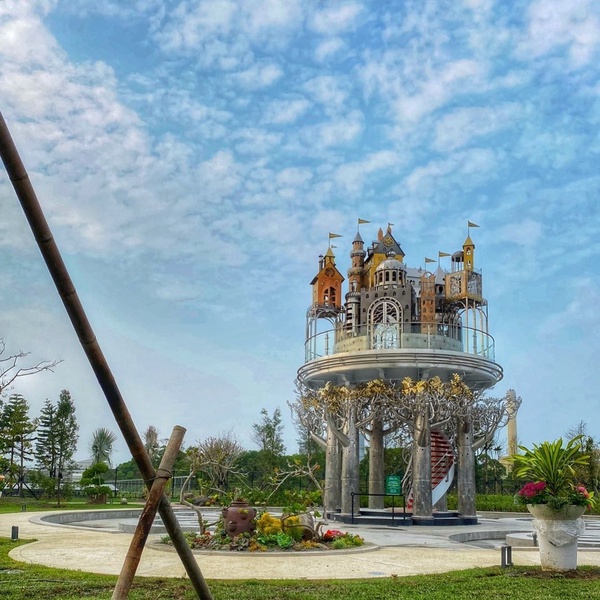 夢幻空中城堡就在宜蘭！宜蘭全新打卡景點「赫蒂法莊園」，歐洲風莊園、地上鏡池必拍