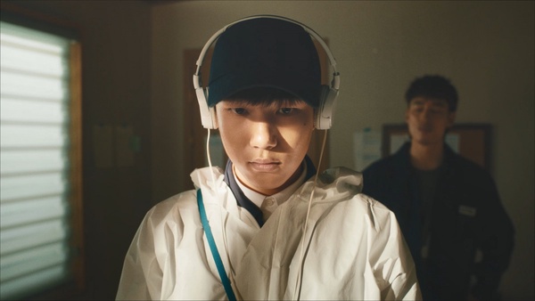 NETFLIX五月推薦片單！李帝勳、湯峻相《Move to Heaven》，喪屍片《活屍大軍》必追